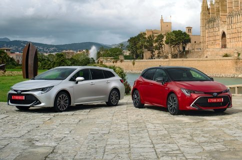 Genfødt og testkørt: Toyota Corolla - Et navn, to vidt forskellige modeller