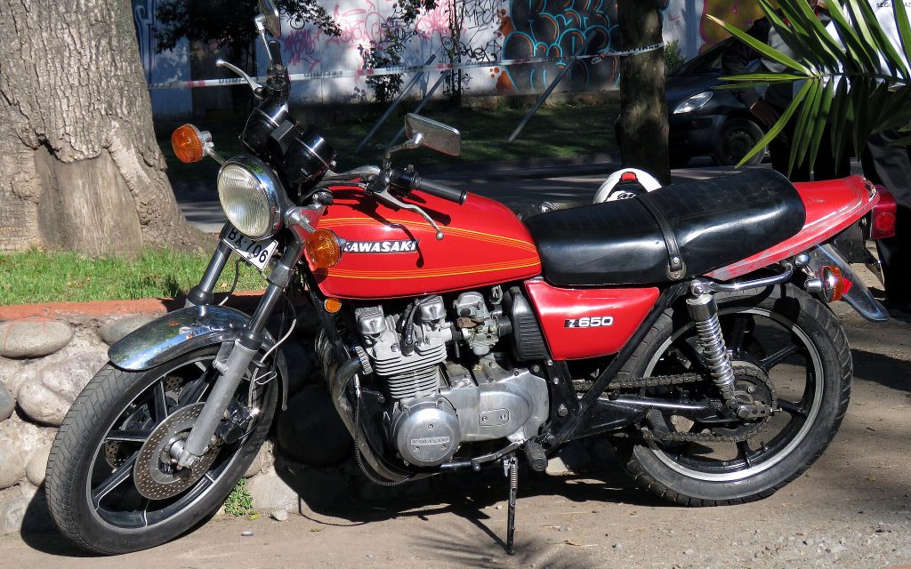 Kawasaki Z650RS 2026: Retro-ikonet får tre friske farver