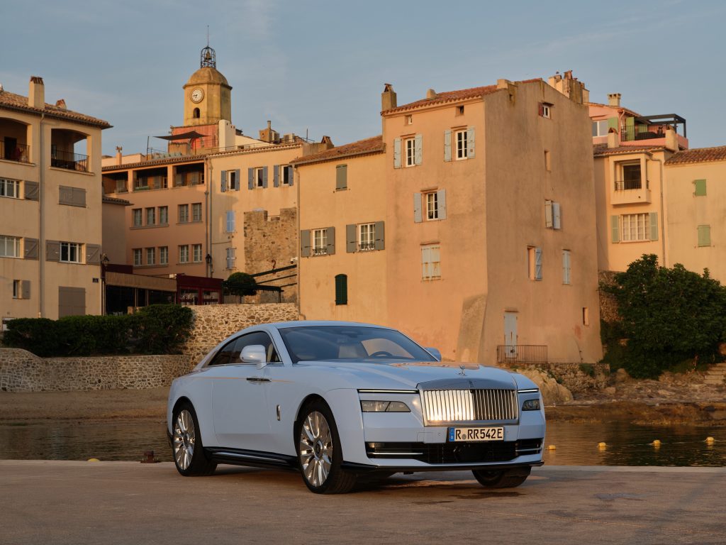 Rolls-Royce indtager Saint-Tropez med 16 eksklusive biler