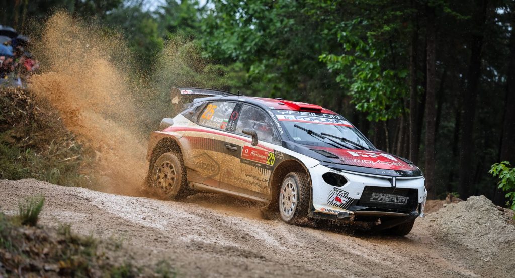 Lancia går all-in i Rally Finland – stiller med fem biler til sæsonens vildeste fartfest