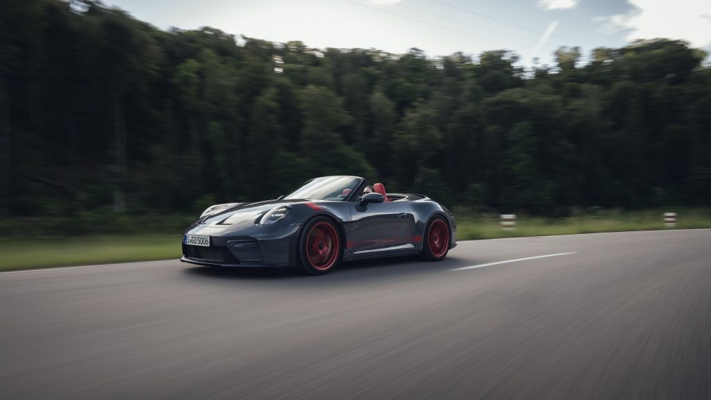 Porsche sælger færre biler – men tjener flere penge