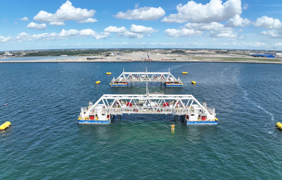 Femern-tunnelen tager endnu et stort skridt: 73.500 tons beton er nu på plads under havet